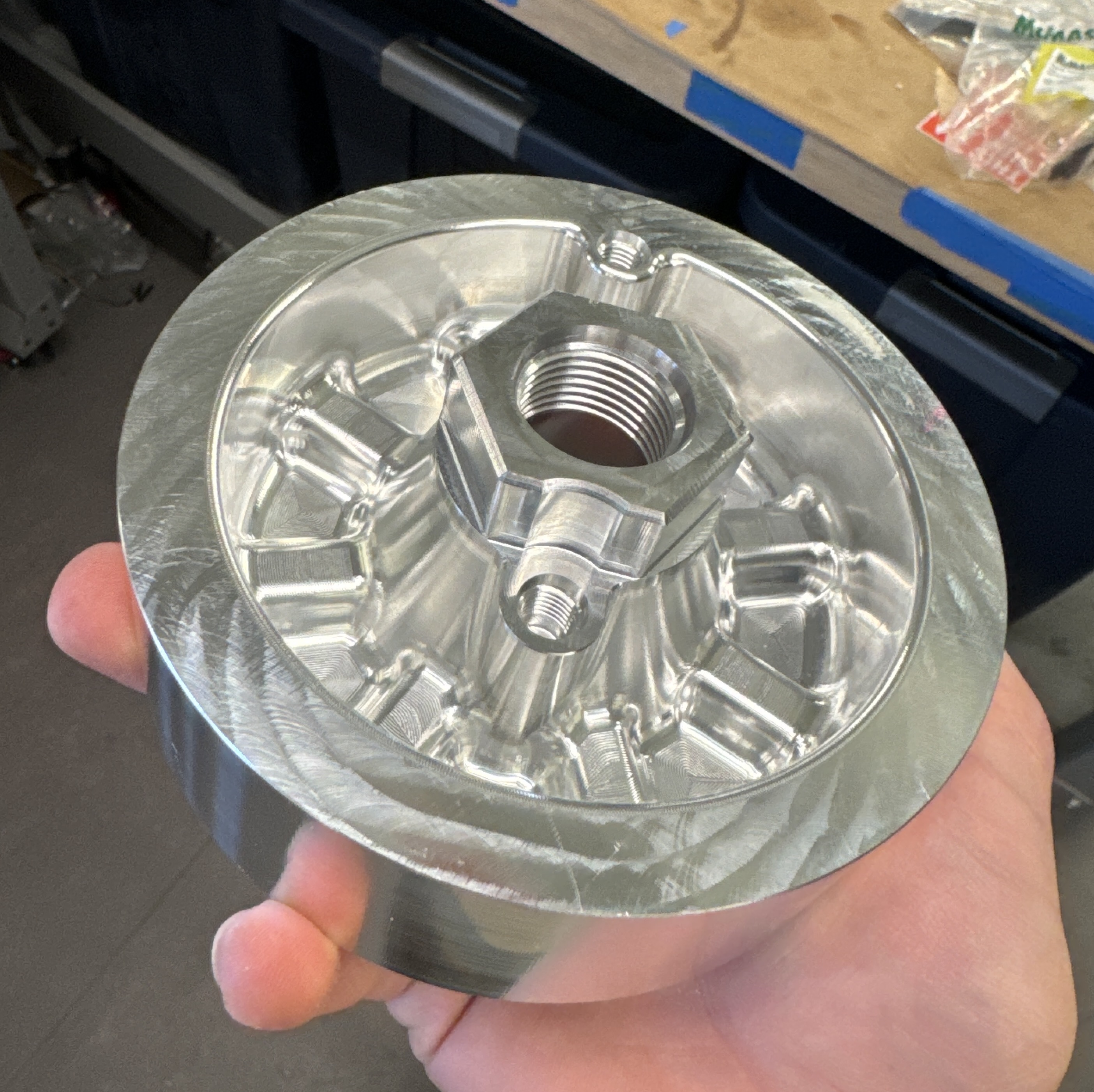 Injector body